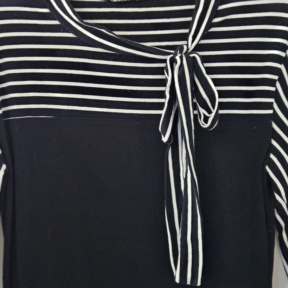 Women's Longsleeve Pullover Black & White Top by Zeagoo. Size M, 100% polyester. - Picture 4 of 10